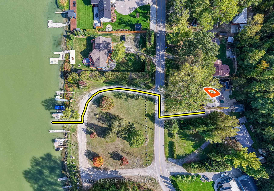 7707-patrick-street-lambton-shores-ontario-x12464619