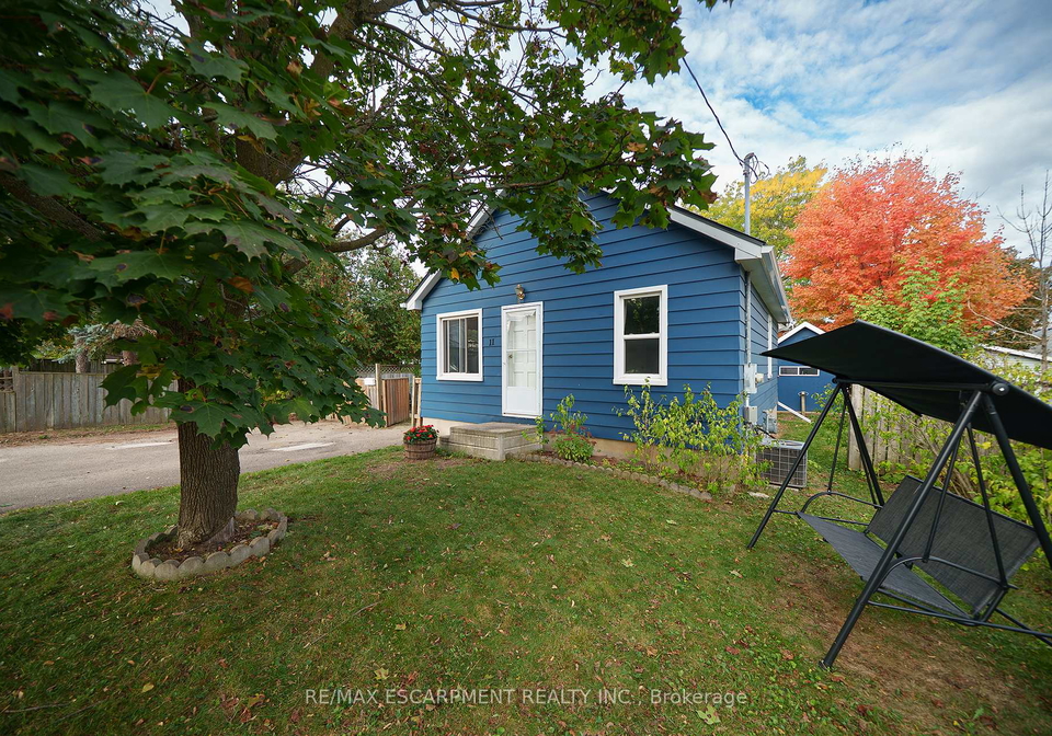 11-newcastle-street-brantford-ontario-x12464778