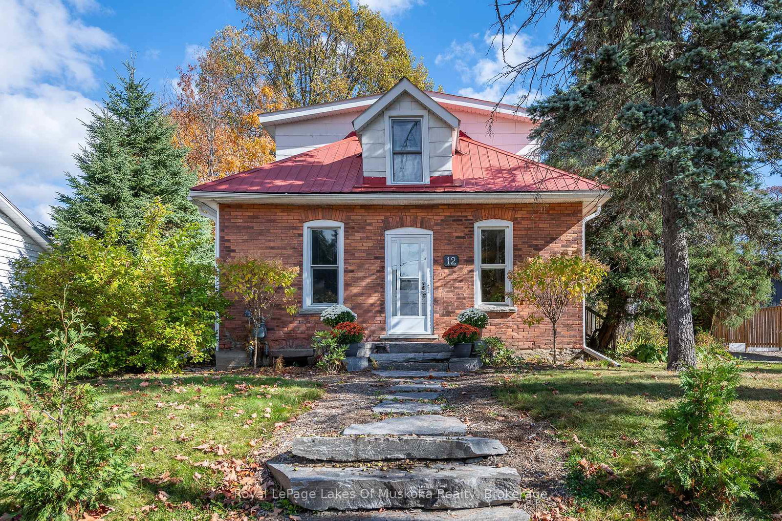 12-elm-street-huntsville-ontario-x12465313