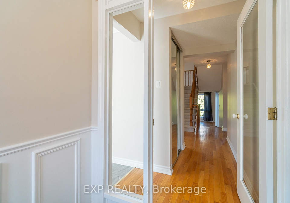 32-maple-view-crescent-ottawa-ontario-x12465357