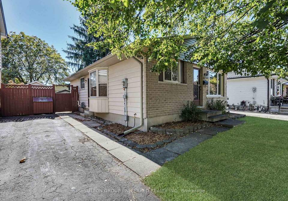34-hearthside-place-london-east-ontario-x12465583