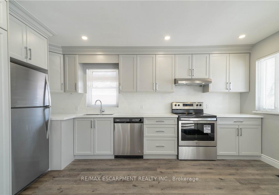 196-upper-paradise-street-hamilton-ontario-x12465683