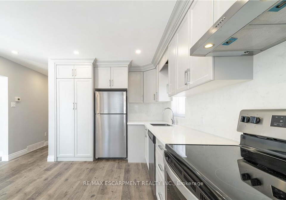196-upper-paradise-street-hamilton-ontario-x12465683