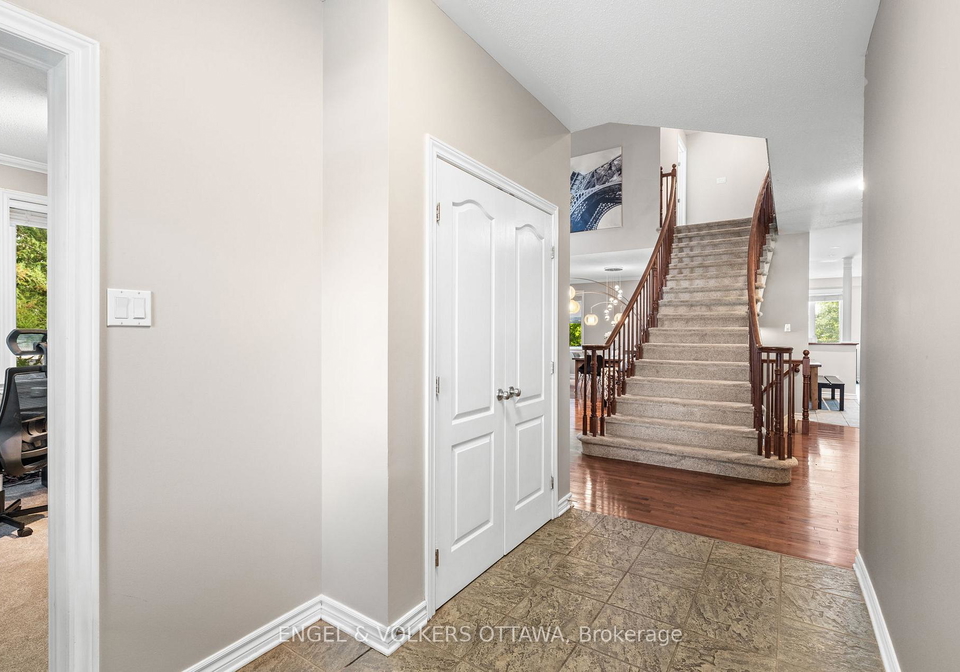 98-anfield-crescent-e-ottawa-ontario-x12465846