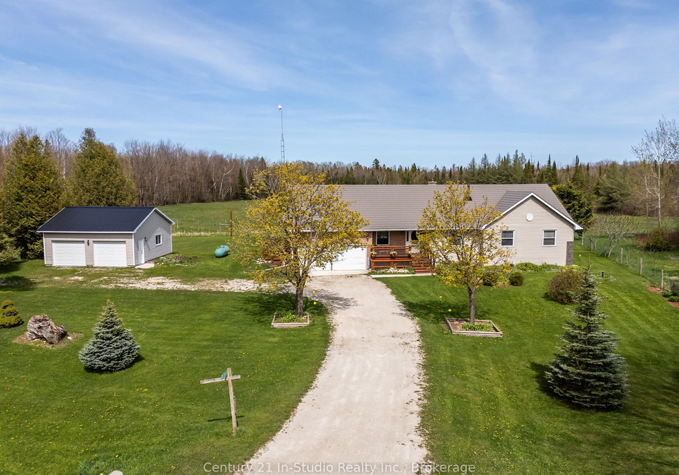 453157-grey-road-2-grey-highlands-ontario-x12466091