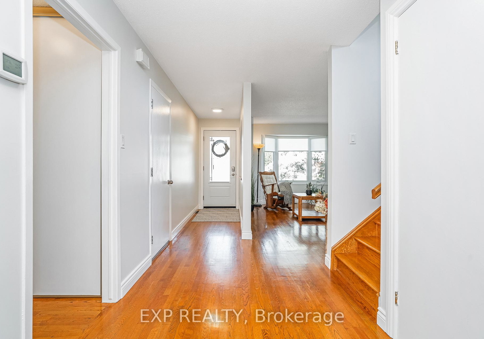 6084a-vineyard-drive-ottawa-ontario-x12466357