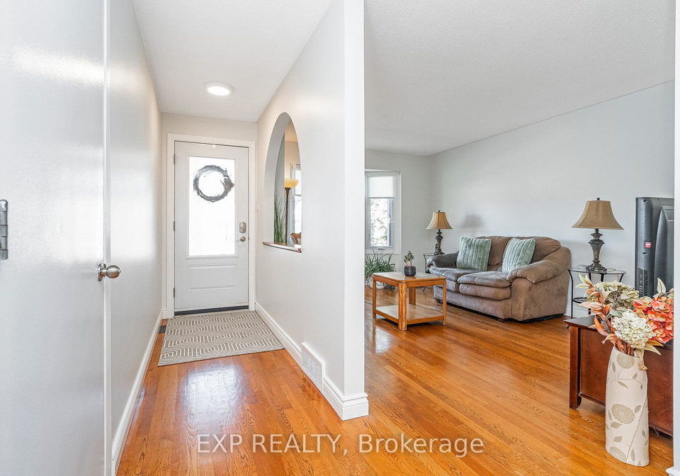 6084a-vineyard-drive-ottawa-ontario-x12466357