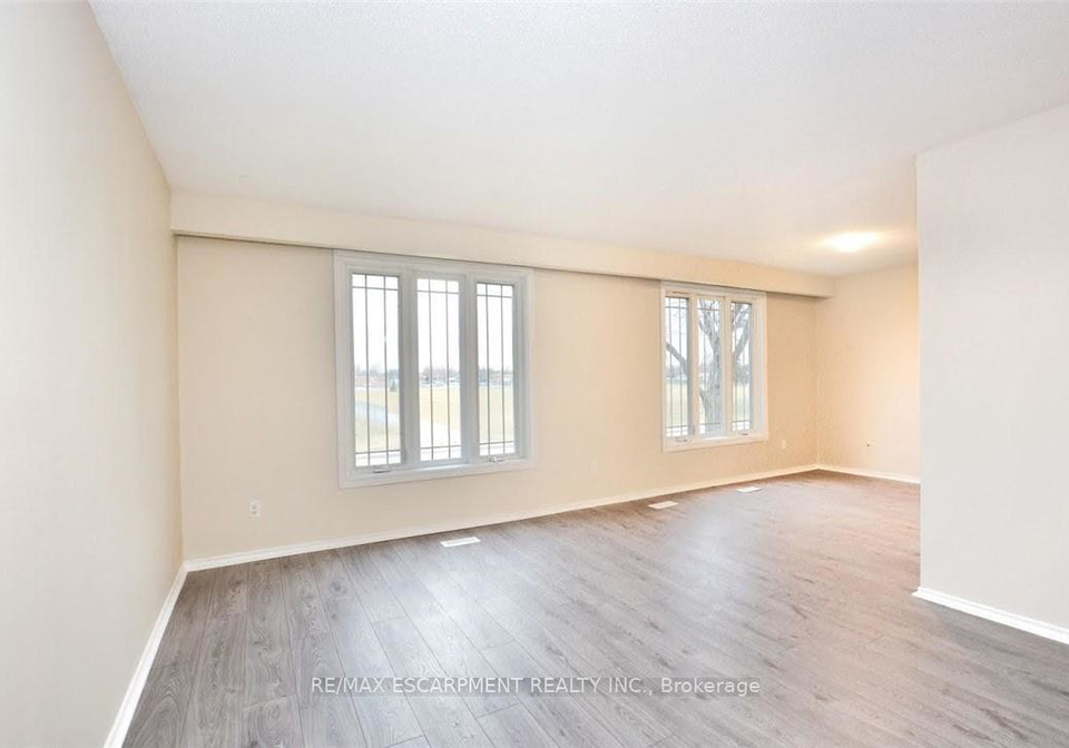 45-edwina-place-hamilton-ontario-x12466358