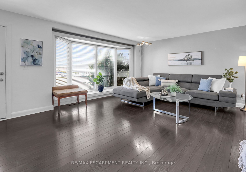 230-st-catharines-street-west-lincoln-ontario-x12466431