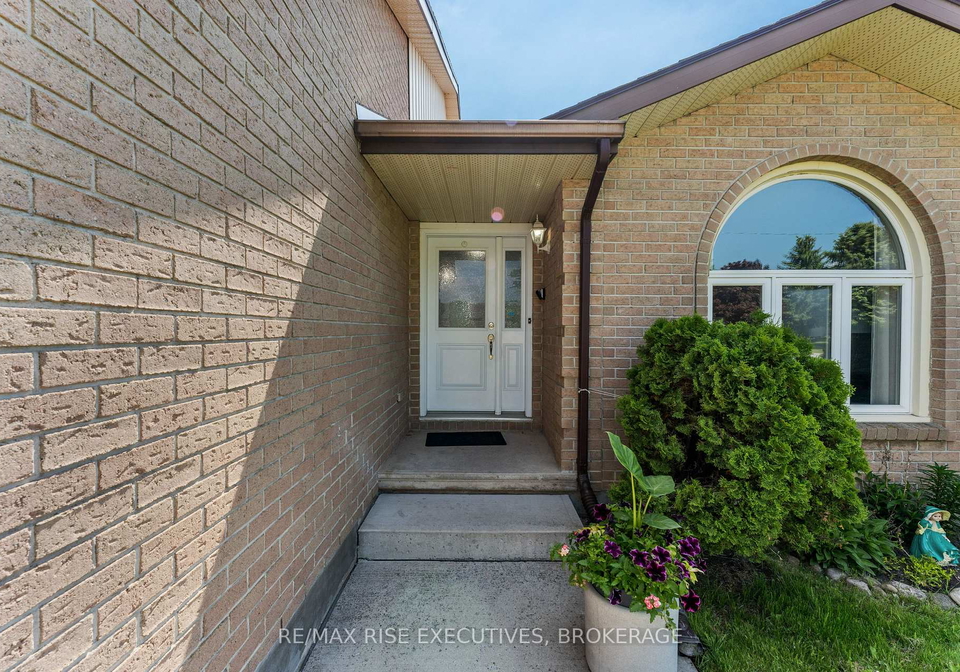 656-rivermeade-avenue-kingston-ontario-x12466585