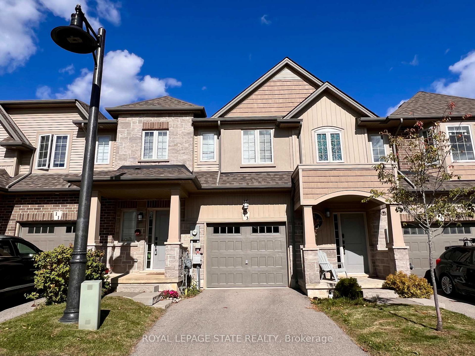 13-dresser-lane-hamilton-ontario-x12466605