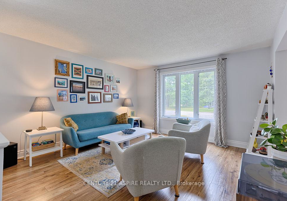 35-a-east-street-petawawa-ontario-x12467437