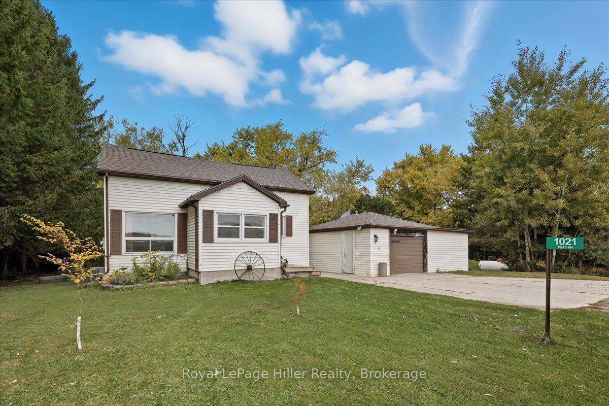 1021-road-164-perth-south-ontario-x12467486