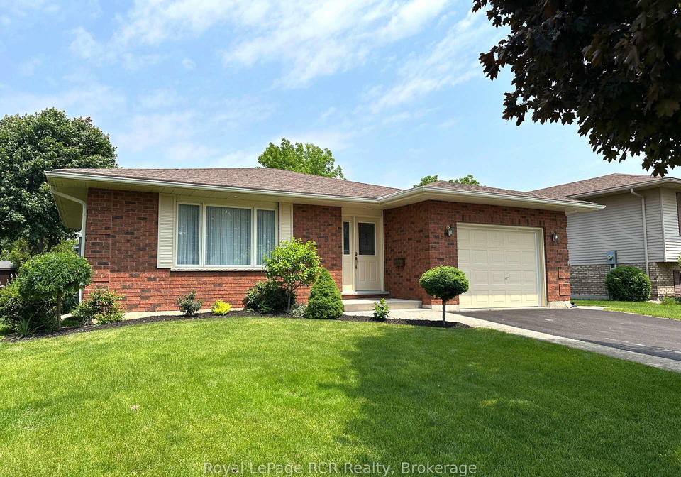 218-4th-street-crescent-hanover-ontario-x12467712