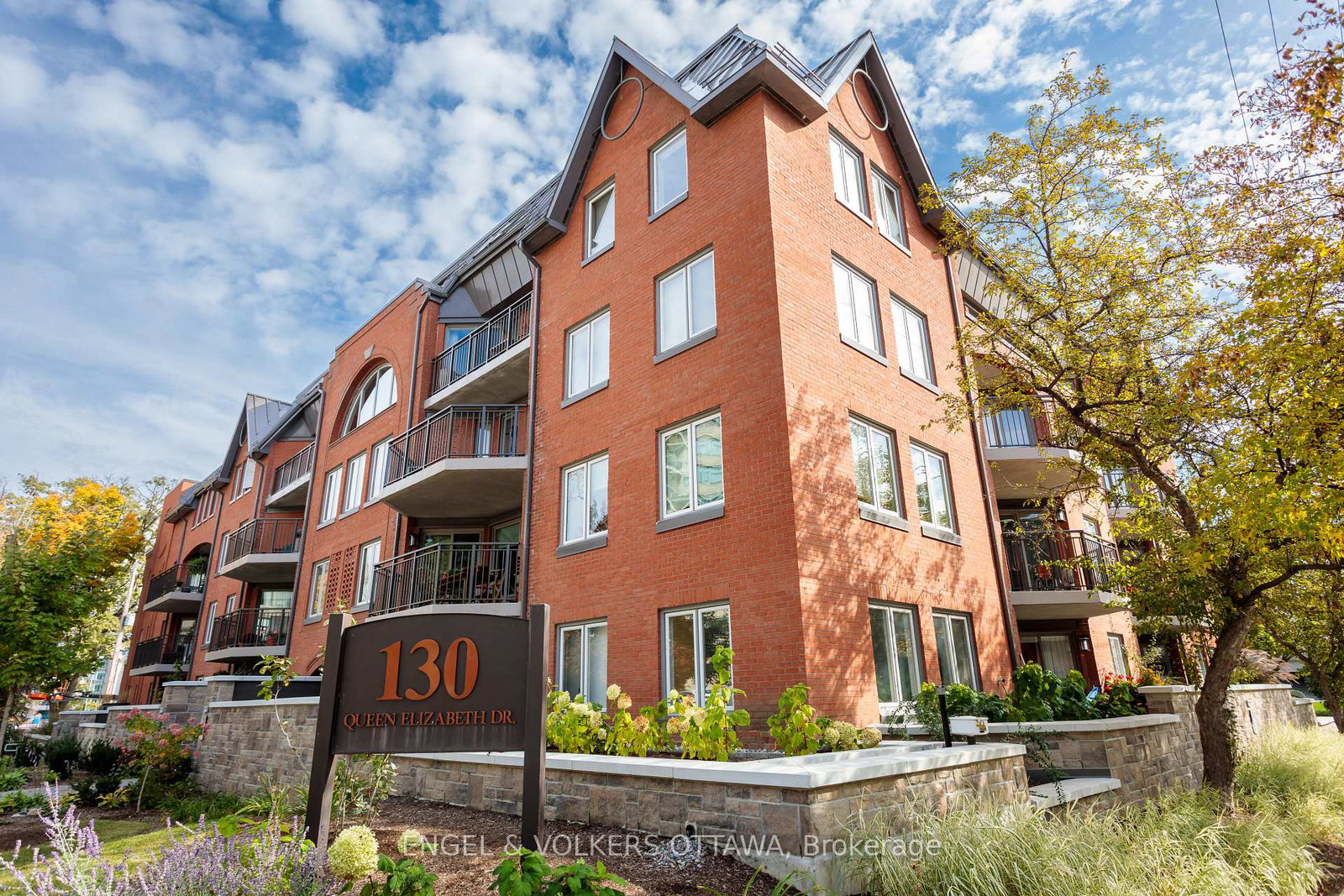 130-queen-elizabeth-drive-ottawa-ontario-x12468303