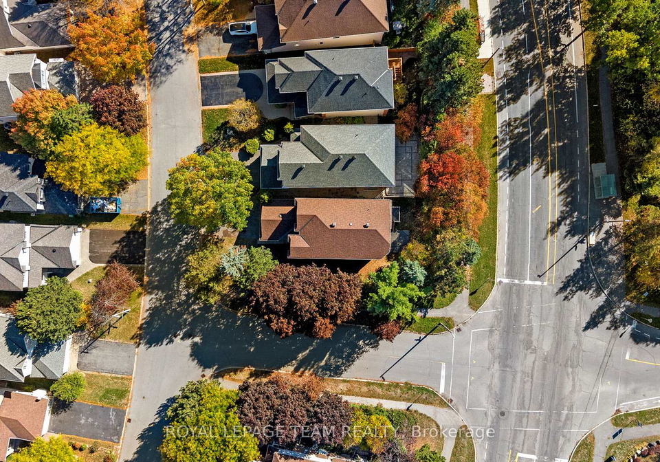 27-evanshen-crescent-kanata-ontario-x12468667