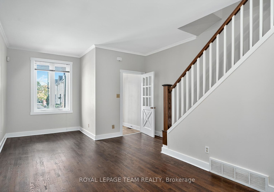 27-ivy-crescent-ottawa-ontario-x12468792