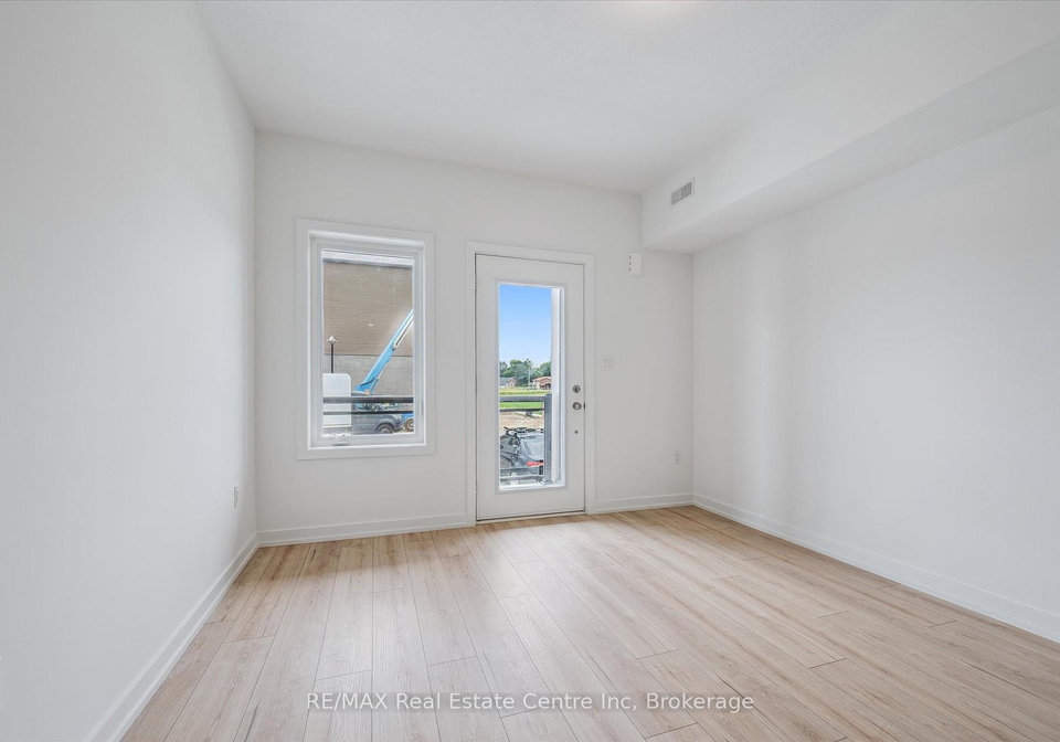 940-st-david-street-n-centre-wellington-ontario-x12468865