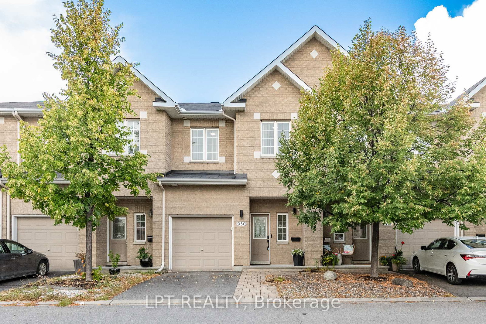 950-torovin-private-ottawa-ontario-x12469192