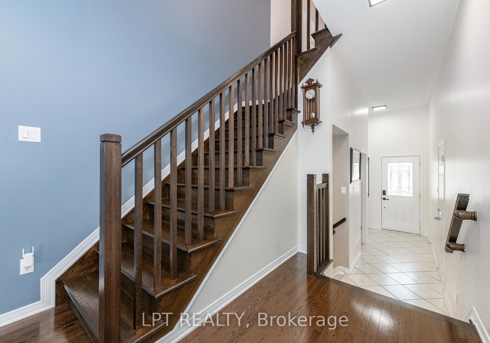 950-torovin-private-ottawa-ontario-x12469192
