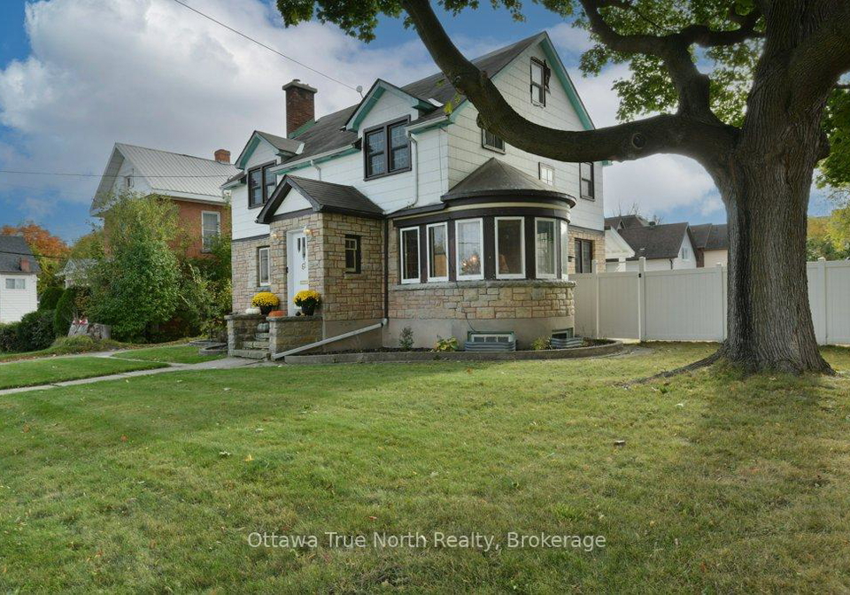61-daniel-street-n-arnprior-ontario-x12469336