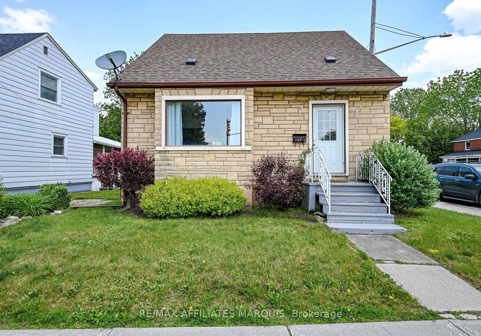 157-elmsley-street-n-smiths-falls-ontario-x12469338