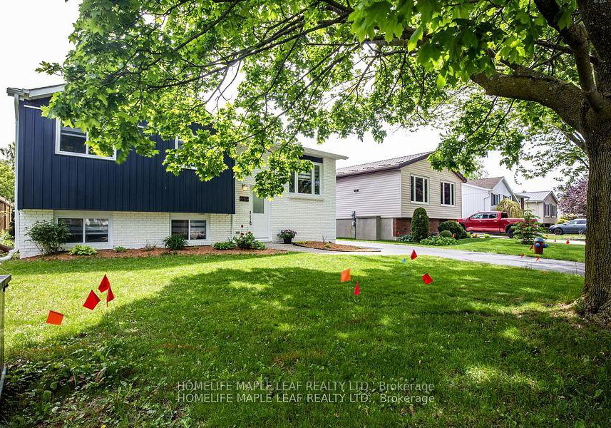 689-macyoung-drive-w-kincardine-ontario-x12469611
