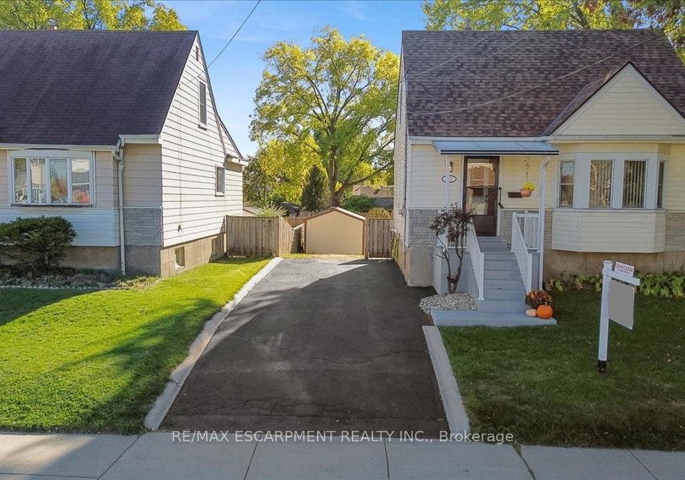 832-queensdale-avenue-hamilton-ontario-x12469708