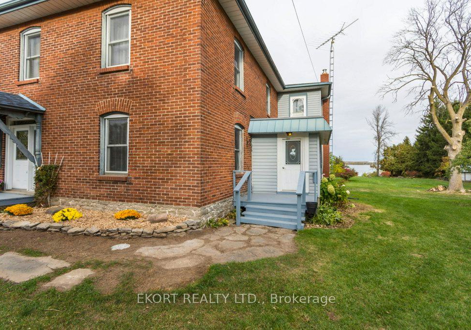 2422-county-road-3-prince-edward-county-ontario-x12469737