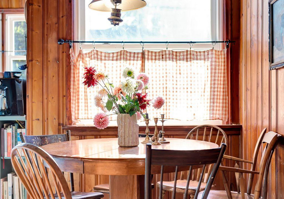 42-paul-street-prince-edward-county-ontario-x12469828