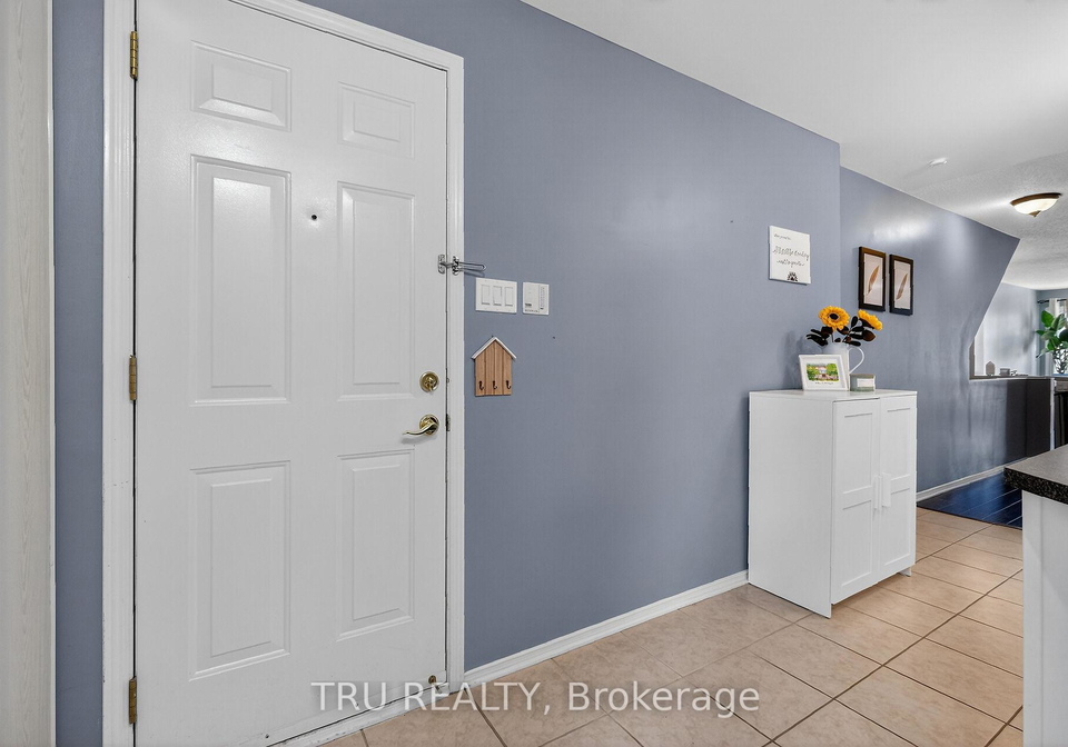 320-cresthaven-drive-ottawa-ontario-x12469832