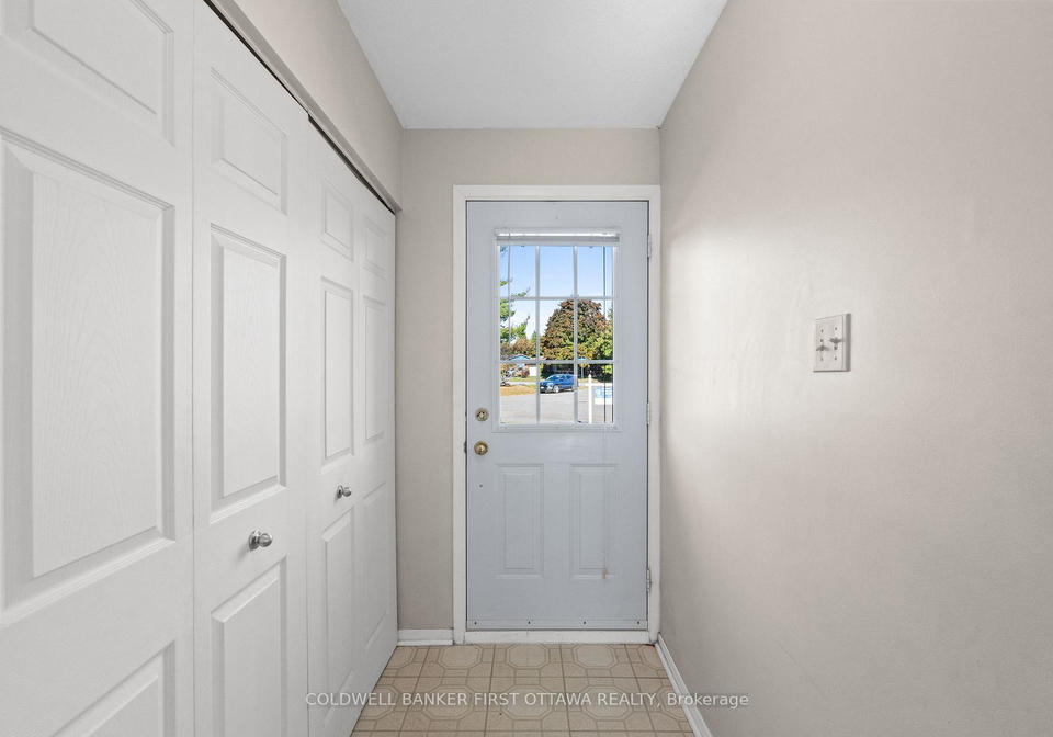 7-middlewood-court-ottawa-ontario-x12469840
