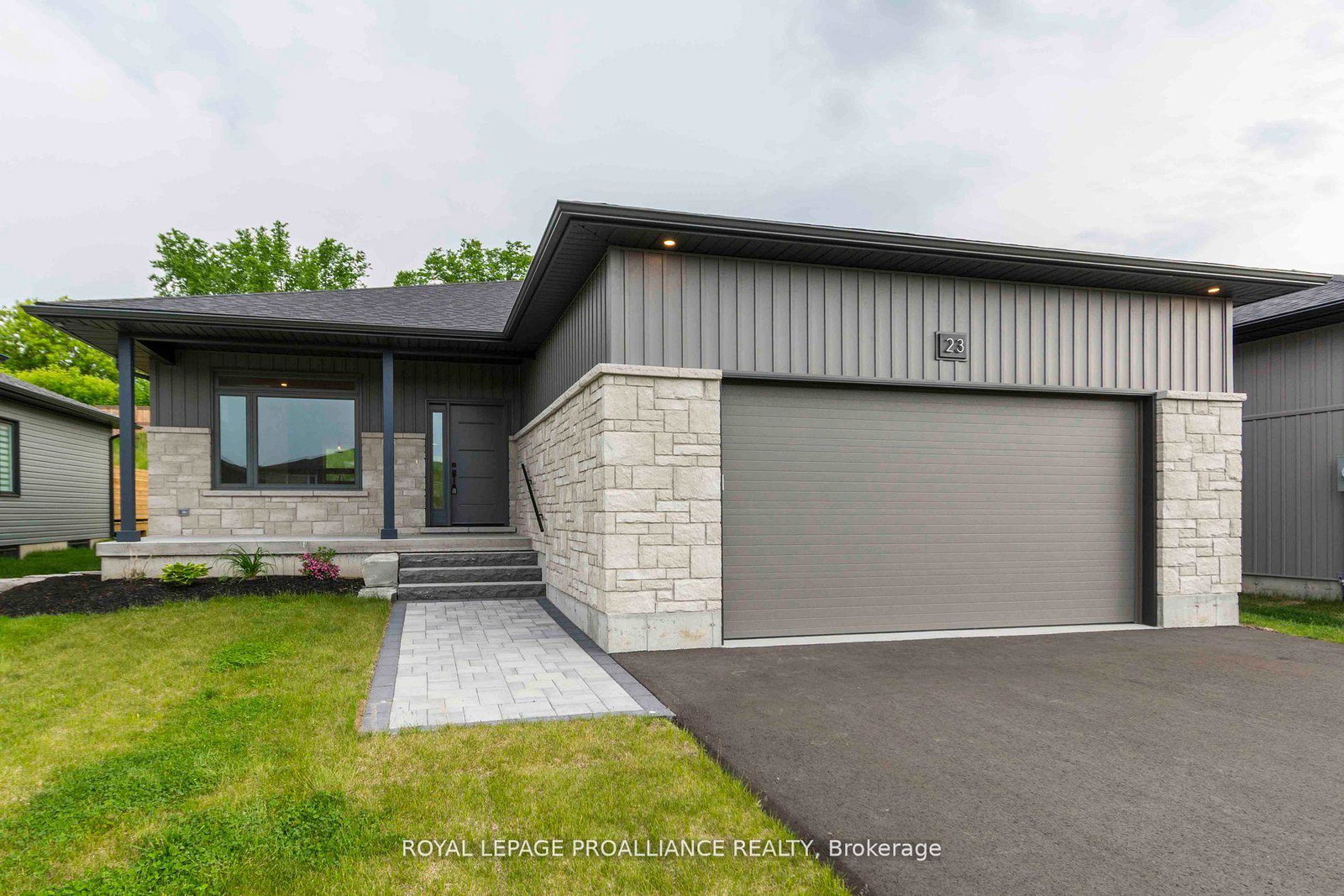 23-schmidt-way-quinte-west-ontario-x12469998