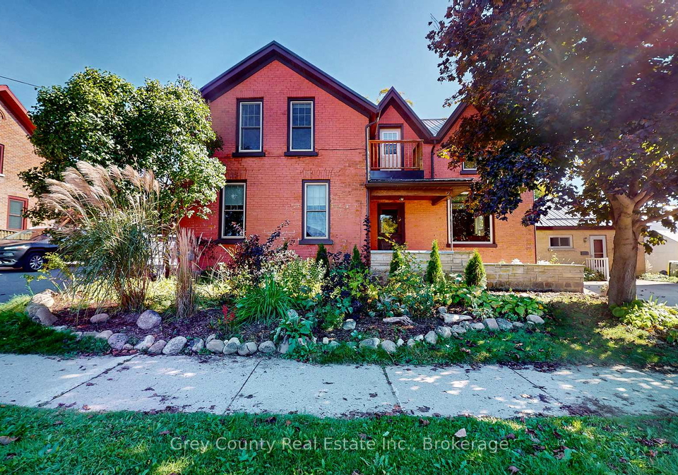 27-29-main-street-e-grey-highlands-ontario-x12470263