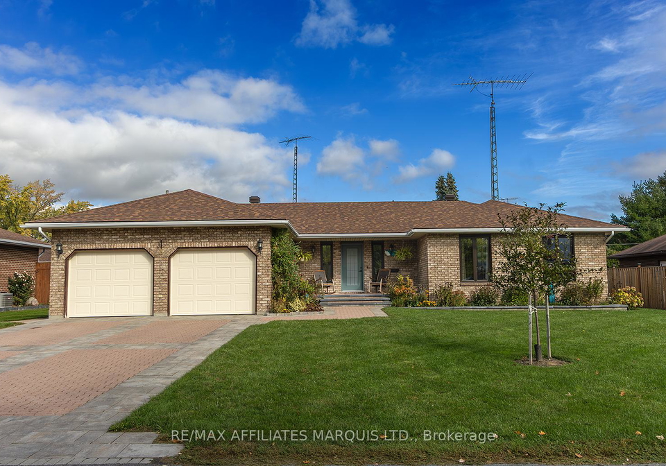 3-merkley-street-south-dundas-ontario-x12470339