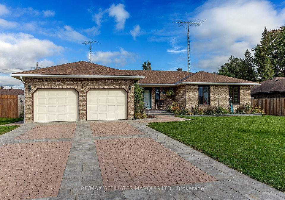 3-merkley-street-south-dundas-ontario-x12470339