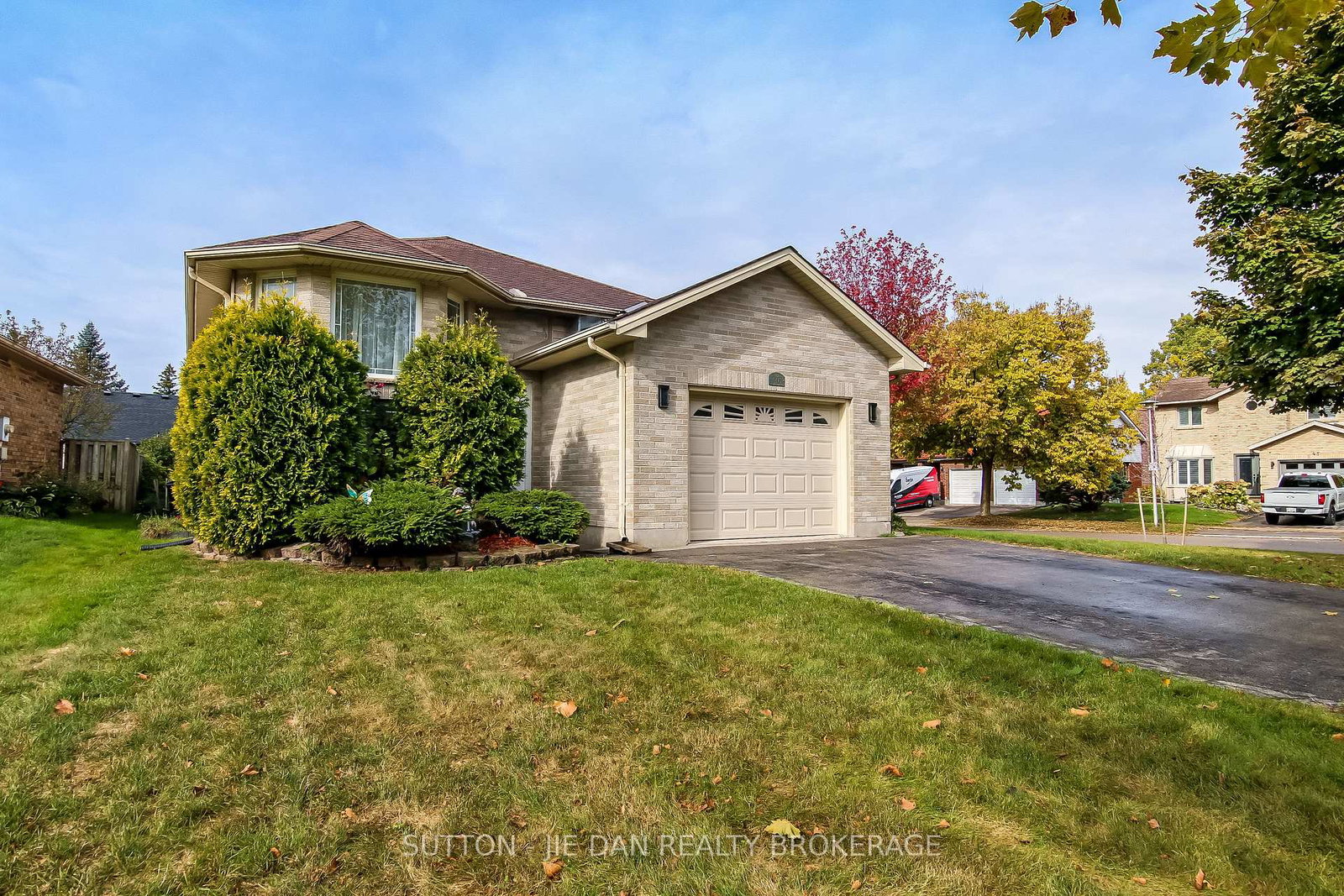 26-stoneycreek-place-london-north-ontario-x12470351