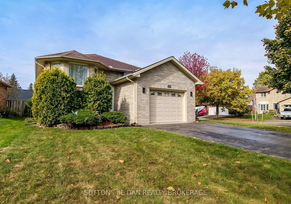 26-stoneycreek-place-london-north-ontario-x12470351