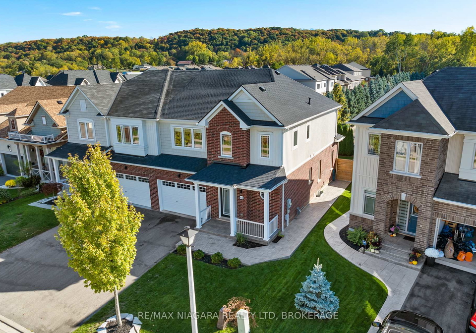 68-dominion-crescent-niagara-on-the-lake-ontario-x12470480