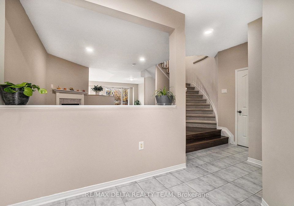 576-aberfoyle-circle-kanata-ontario-x12471049