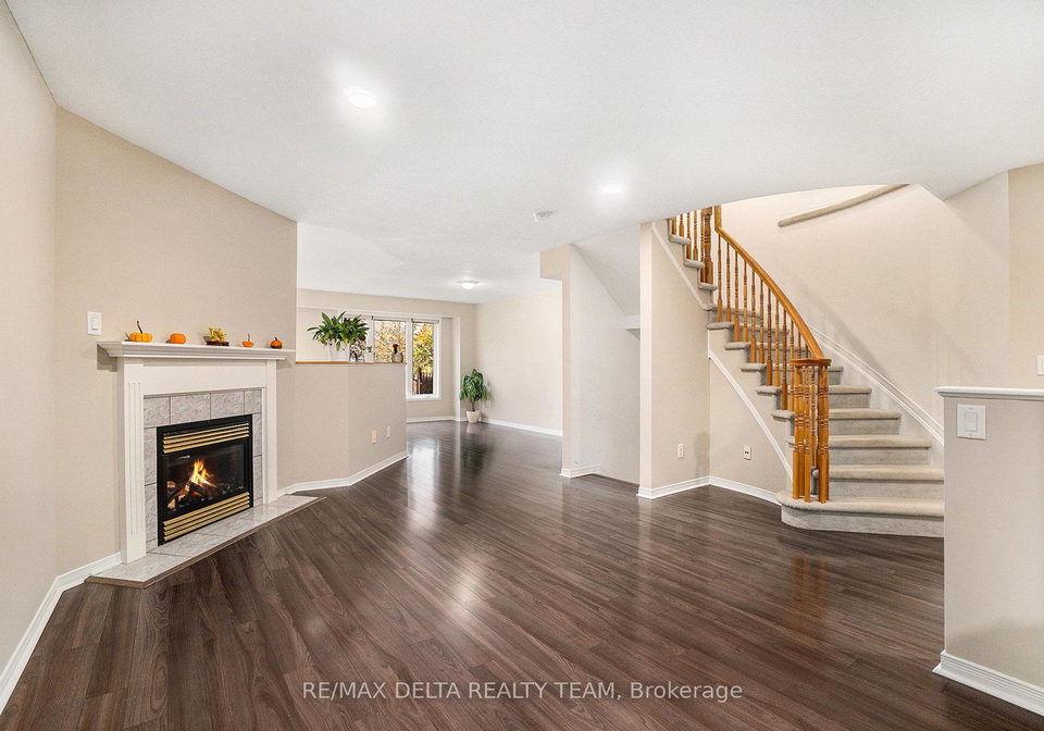 576-aberfoyle-circle-kanata-ontario-x12471049