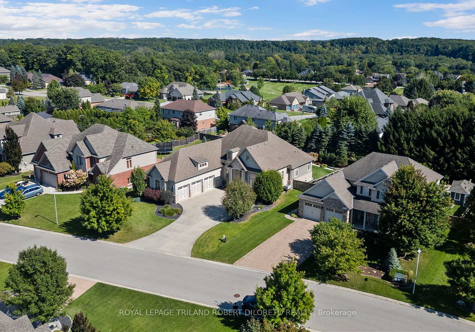 37-baron-crescent-middlesex-centre-ontario-x12471509
