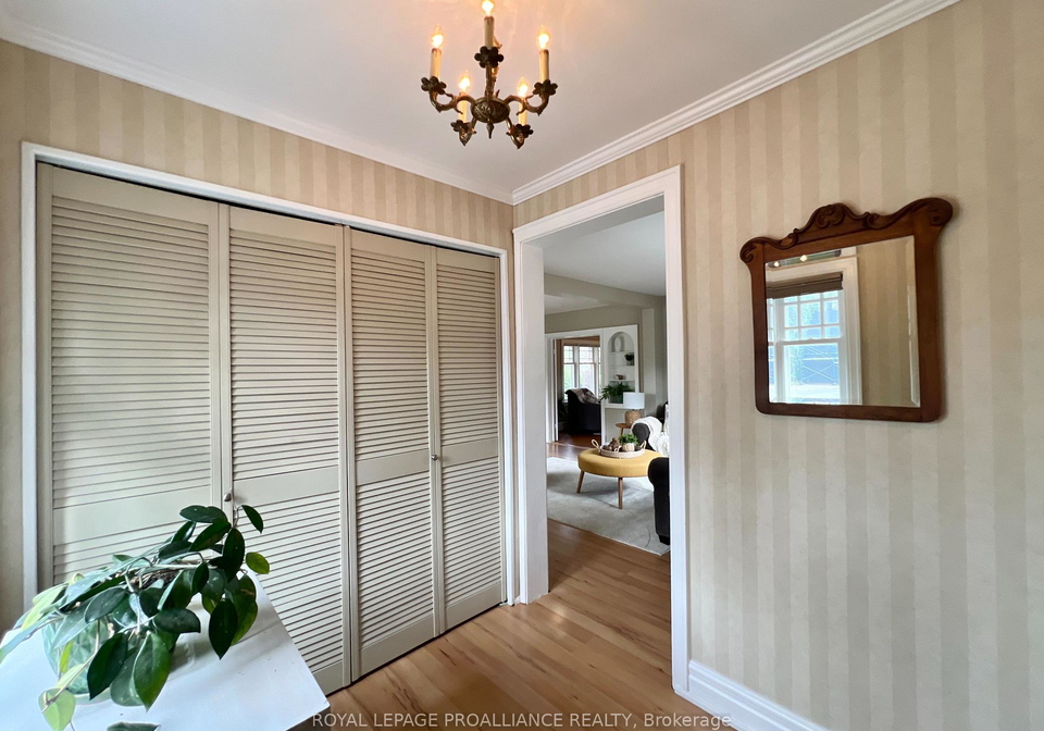 9-mount-pleasant-road-belleville-ontario-x12471521