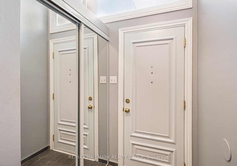 560-buchanan-crescent-ottawa-ontario-x12471881