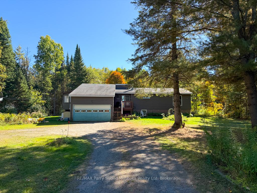 1679-124-highway-whitestone-ontario-x12471959