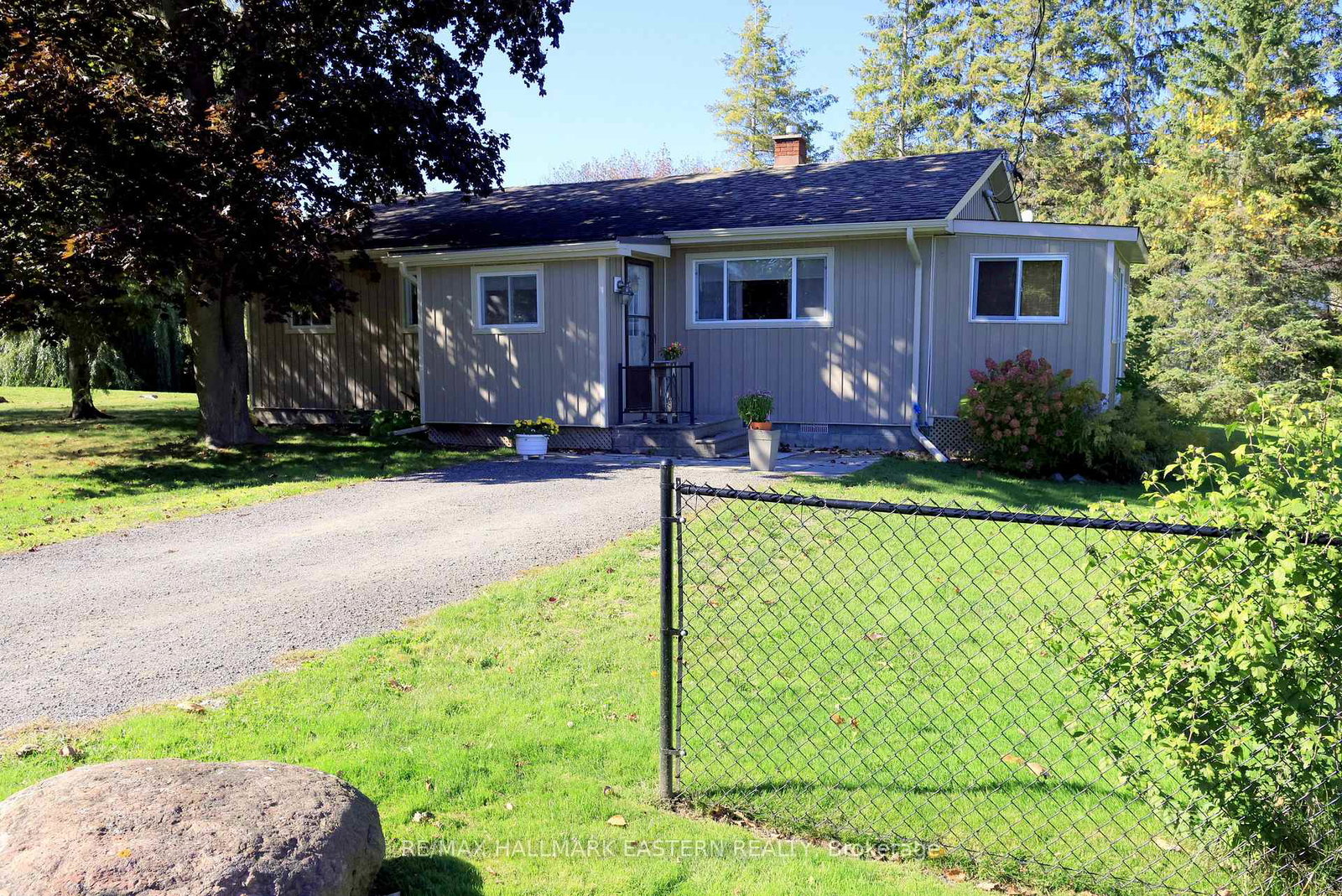 824-sidney-drive-se-selwyn-ontario-x12472027