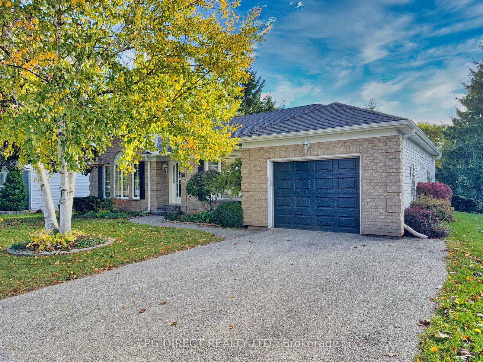 39-white-bark-way-centre-wellington-ontario-x12472457