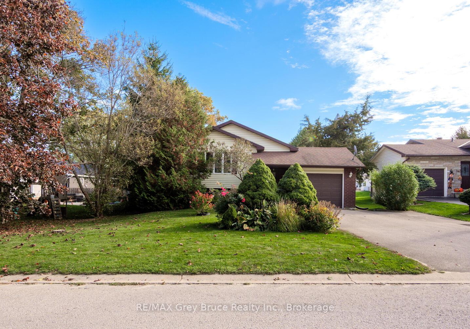 349-taylor-street-south-bruce-peninsula-ontario-x12472562
