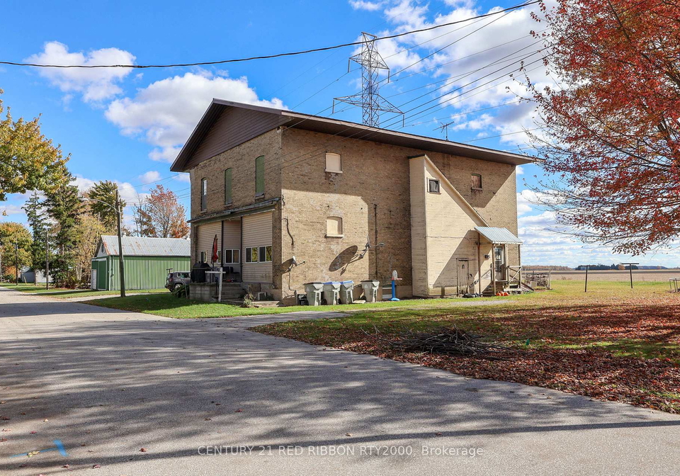 6535-james-street-brooke-alvinston-ontario-x12472919