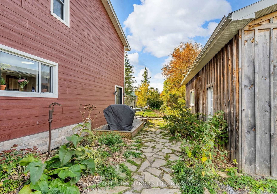 71-main-street-south-stormont-ontario-x12472926